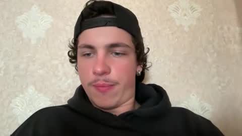 Snapshot of getssby chatting on 10.31.25 Max online show from 10.31.25