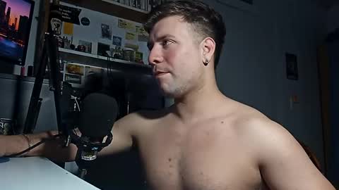 Snapshot of gferrari1996 chatting on 09.17.25 gferrari1996 online show from 09.17.25