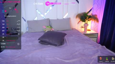 Snapshot of gfoxie chatting on 12.08.24 Ur Foxie online show from 12.08.24