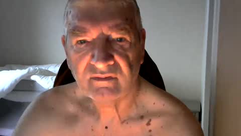 Snapshot of gh1952ma chatting on 01.06.25 Gisse online show from 01.06.25