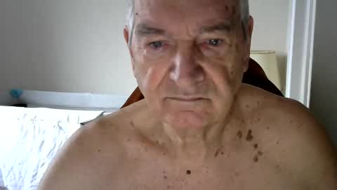 Snapshot of gh1952ma chatting on 01.08.25 Gisse online show from 01.08.25