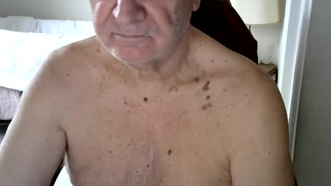 Snapshot of gh1952ma chatting on 02.05.25 Gisse online show from 02.05.25