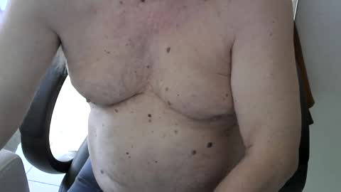 Snapshot of gh1952ma chatting on 02.17.25 Gisse online show from 02.17.25