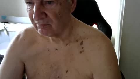 Snapshot of gh1952ma chatting on 03.12.25 Gisse online show from 03.12.25