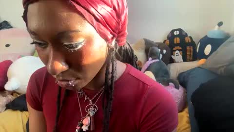 ghastgirlt_t online show from 11.25.25