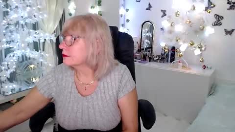 Snapshot of ghertrudequeen chatting on 12.20.25 Ghertrudequeen online show from 12.20.25