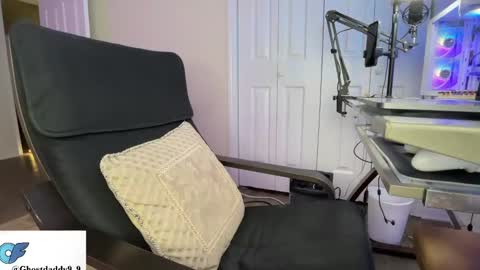 Snapshot of ghostdaddy9 chatting on 01.17.26 big boy ghost face online show from 01.17.26