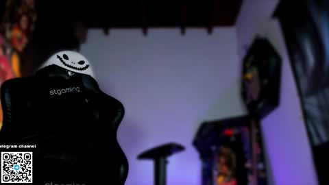 Snapshot of ghostlydolll chatting on 12.13.25 Sara online show from 12.13.25