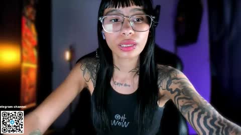 Snapshot of ghostlydolll chatting on 12.18.25 Sara online show from 12.18.25