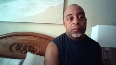 Snapshot of ghynarexx chatting on 10.26.25 ghynarexx online show from 10.26.25