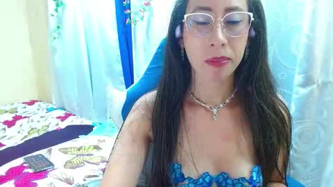 Gia  online show from 11.19.25