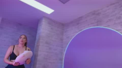 Gia online show from 02.12.26