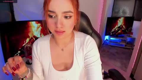 Snapshot of giabrook chatting on 03.02.25 Gia online show from 03.02.25