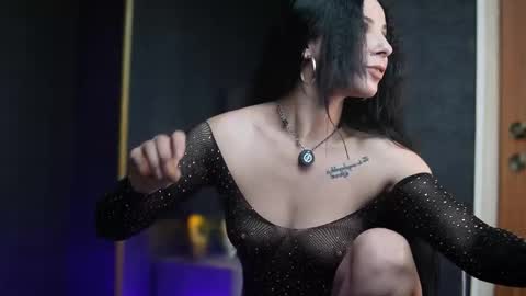  Gia  online show from 12.02.25