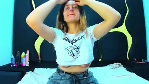 GiaRoussel online show from 02.02.25