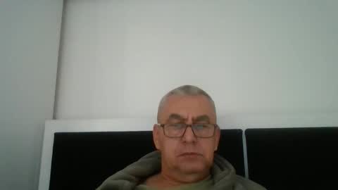 Snapshot of gigi1970 chatting on 10.19.25 gigi1970 online show from 10.19.25