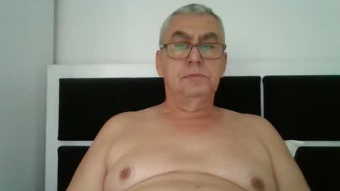 Snapshot of gigi1970 chatting on 10.30.25 gigi1970 online show from 10.30.25