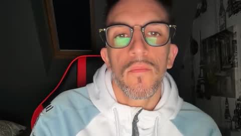 Snapshot of gigi59160 chatting on 12.20.25 Gigi online show from 12.20.25