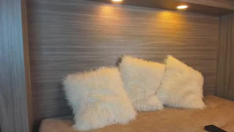 gigi wilden online show from 10.04.25