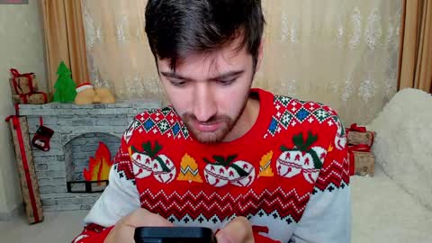 Snapshot of gilbertogonzales chatting on 12.14.24 gilbertogonzales online show from 12.14.24