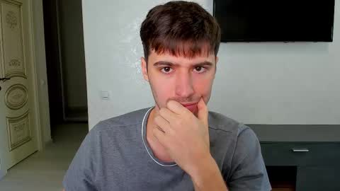 Snapshot of gilbertogonzales chatting on 03.01.25 gilbertogonzales online show from 03.01.25