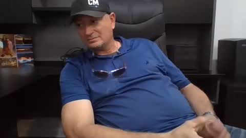 Snapshot of gimmedatdic chatting on 11.08.25 gimmedatdic online show from 11.08.25