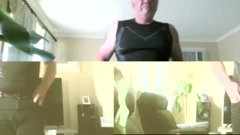 Snapshot of gimmmieoooo chatting on 12.26.24 gimmmieoooo online show from 12.26.24