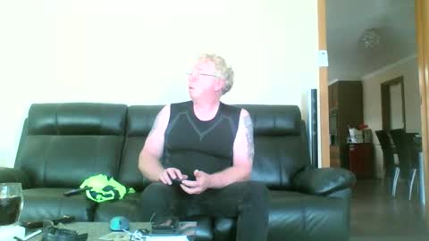 Snapshot of gimmmieoooo chatting on 01.07.25 gimmmieoooo online show from 01.07.25