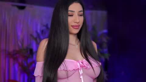 Snapshot of ginavalentinna chatting on 10.01.25 Gina online show from 10.01.25