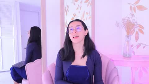 Snapshot of ginevra_esposito chatting on 09.24.25 Ginn online show from 09.24.25