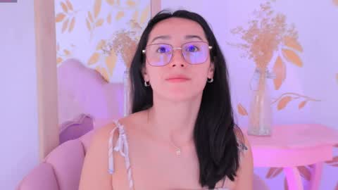 Snapshot of ginevra_esposito chatting on 09.27.25 Ginn online show from 09.27.25