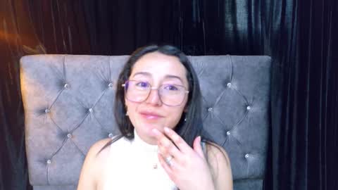 Snapshot of ginevra_esposito chatting on 10.23.25 Ginn online show from 10.23.25
