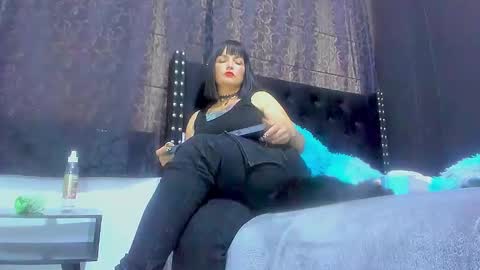 Miss online show from 10.21.25