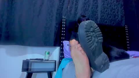 Snapshot of ginger_amarett chatting on 11.22.25 Miss online show from 11.22.25