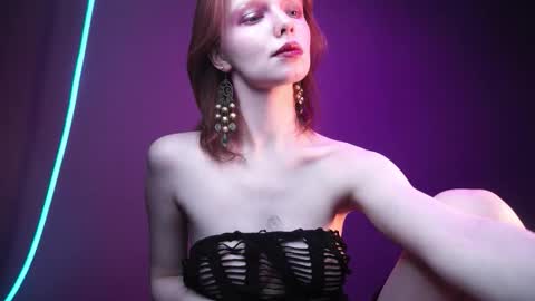        im expecting 350 thumbs up on my altar   online show from 03.02.26