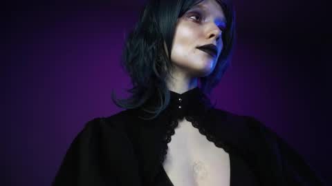        im expecting 350 thumbs up on my altar   online show from 04.09.26