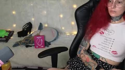 Snapshot of ginger_stay chatting on 10.26.25 Ginger online show from 10.26.25