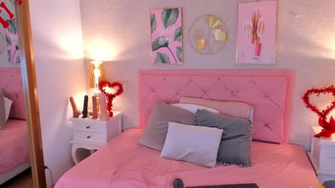 Snapshot of ginger_violetta chatting on 02.14.25 Ginger online show from 02.14.25