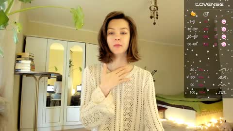 Snapshot of gingerbread__house chatting on 12.11.24 Vasilisa online show from 12.11.24