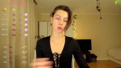 Snapshot of gingerbread__house chatting on 10.30.25 Vasilisa online show from 10.30.25