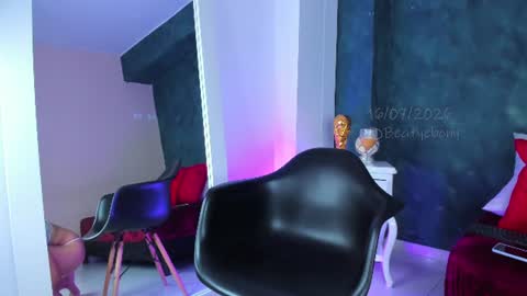 Snapshot of gingermoon_ chatting on 07.16.26 Ginger online show from 07.16.26