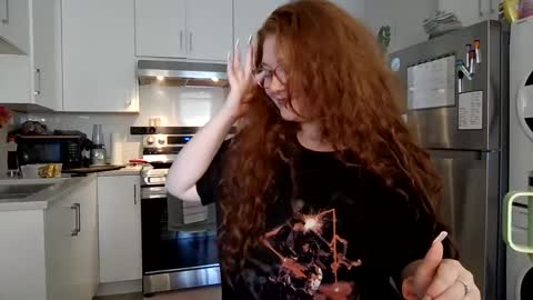 Snapshot of gingerprincess555 chatting on 09.22.25 gingerprincess555 online show from 09.22.25