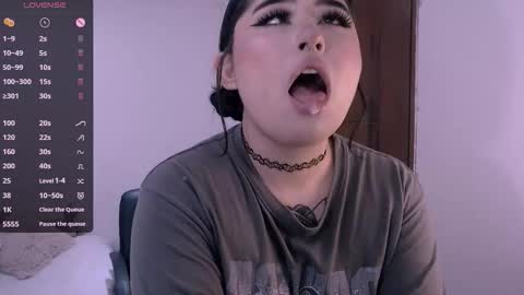 ginmeowuwu online show from 10.27.25