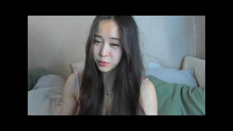 Snapshot of ginnycherry chatting on 11.09.25 Ginny online show from 11.09.25