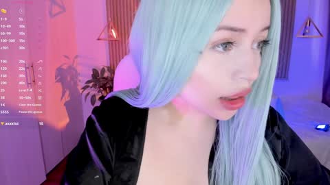 Snapshot of ginnywett chatting on 12.12.24 Kendall online show from 12.12.24