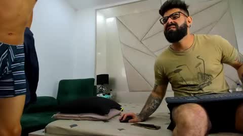 gio_lorenz online show from 09.18.25