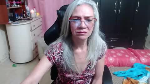 Mary online show from 10.15.25