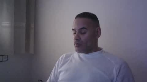 Snapshot of gioshadow chatting on 01.02.25 gioshadow online show from 01.02.25