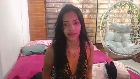 Snapshot of giovanna_oliveria chatting on 12.14.25 giovanna_oliveria online show from 12.14.25