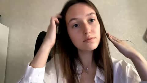Snapshot of giovannatimm chatting on 04.17.26 Melisa online show from 04.17.26